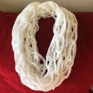 🆕 Handmade White Arm Knit Chunky Infinity Scarf